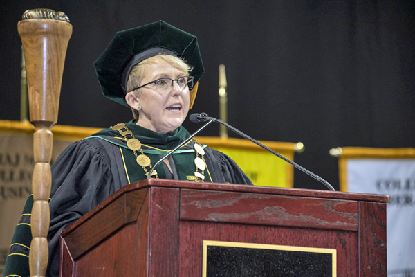 Sue Edwards speaks at commencement