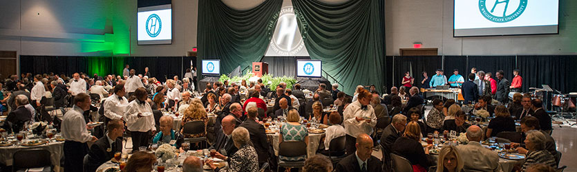 photo of a dinner event in the student union