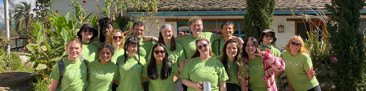 photo of students on a study abroad trip