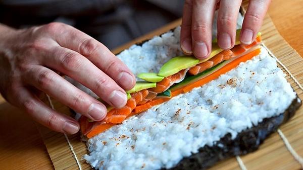 sushi making demonstration