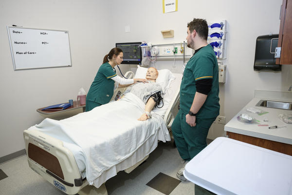 Virtual Spotlight Students working in nursing lab