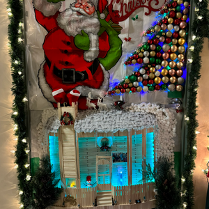 photo of Shipping and Receiving from Door Decorating Contest 2023